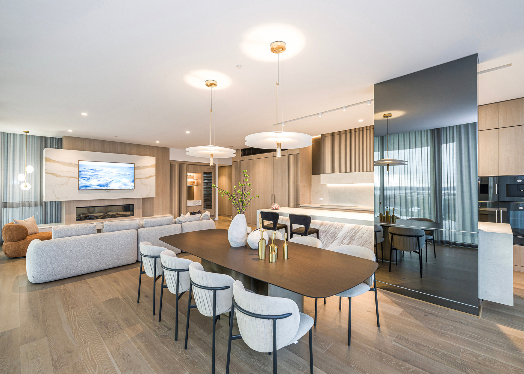 1204-10 Forbes Rd Applecross
