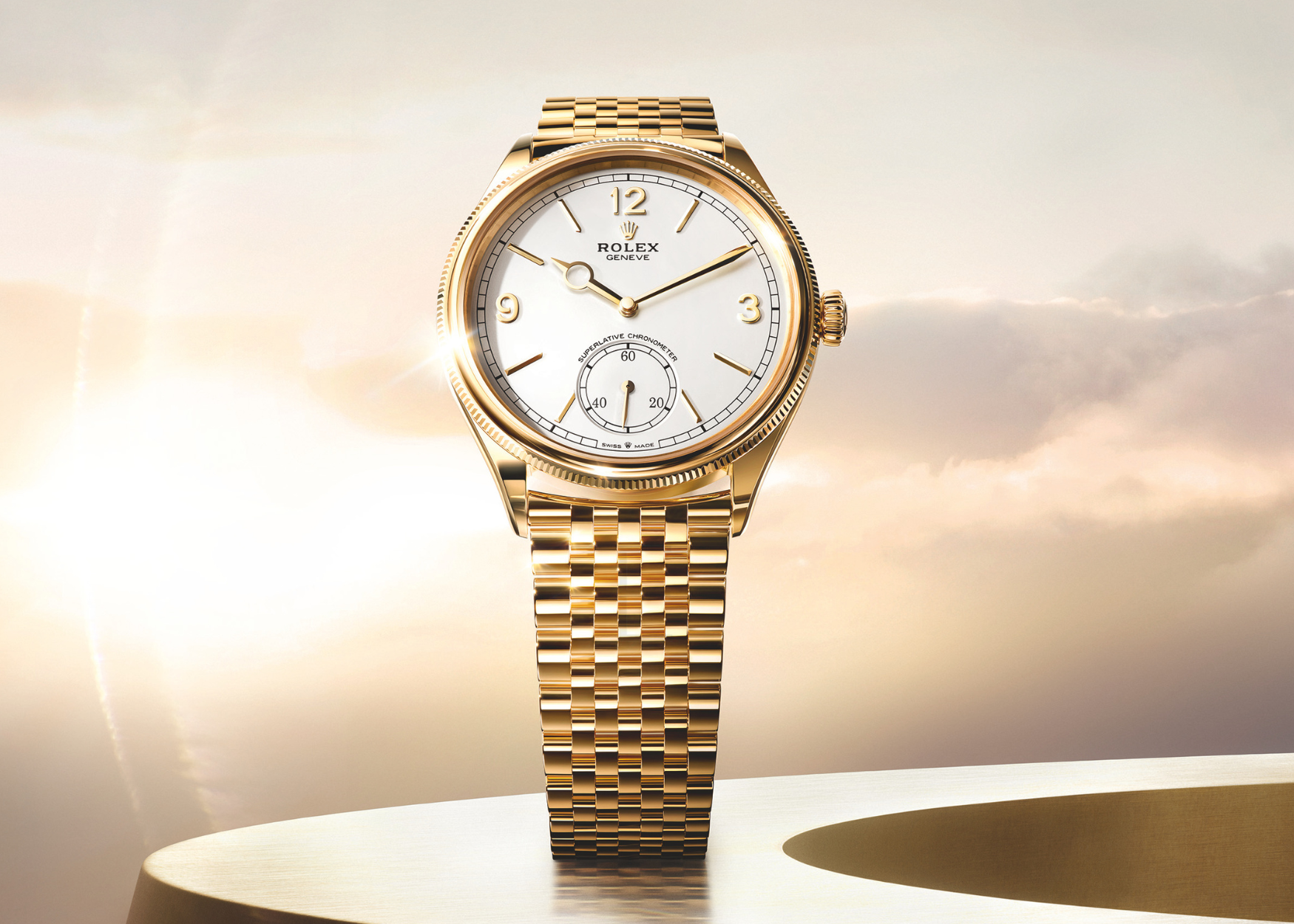 Rolex updates the Perpetual 1908 with a more flexible, less flashy, first solid gold bracelet