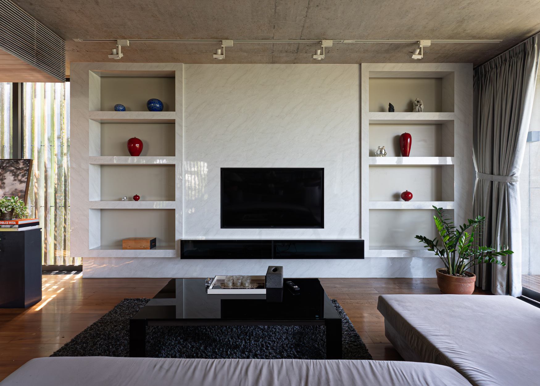 25 Lakeshore View