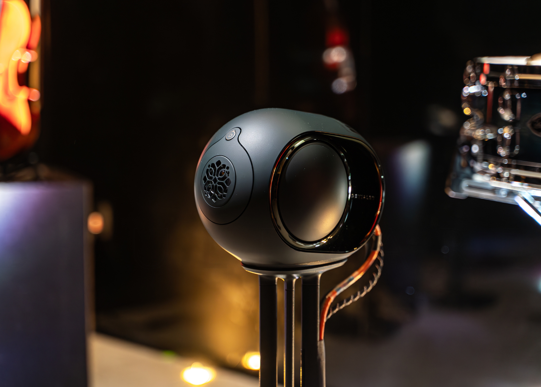 The Phantom Ultimate embodies Devialet’s ability to make the impossible possible, transforming sound into emotion