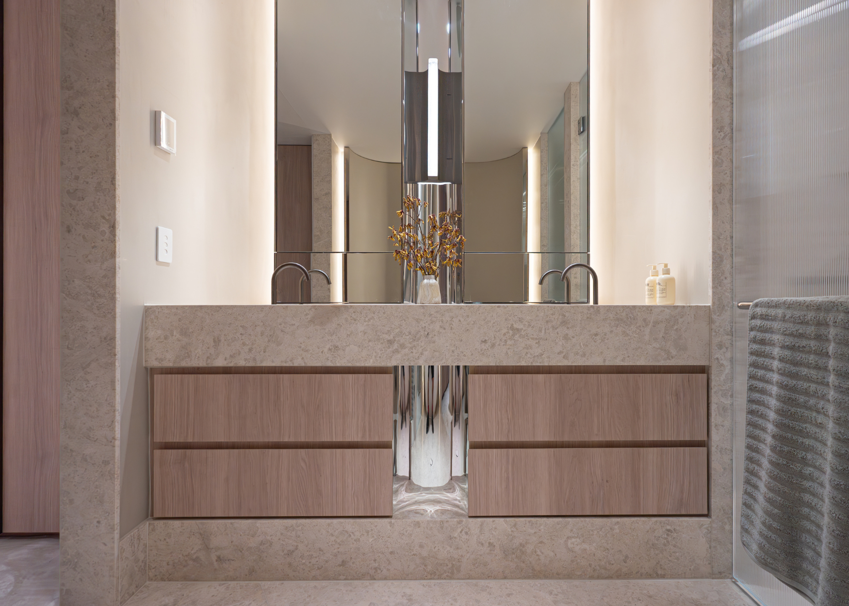 2/57A Fitzwilliam Road