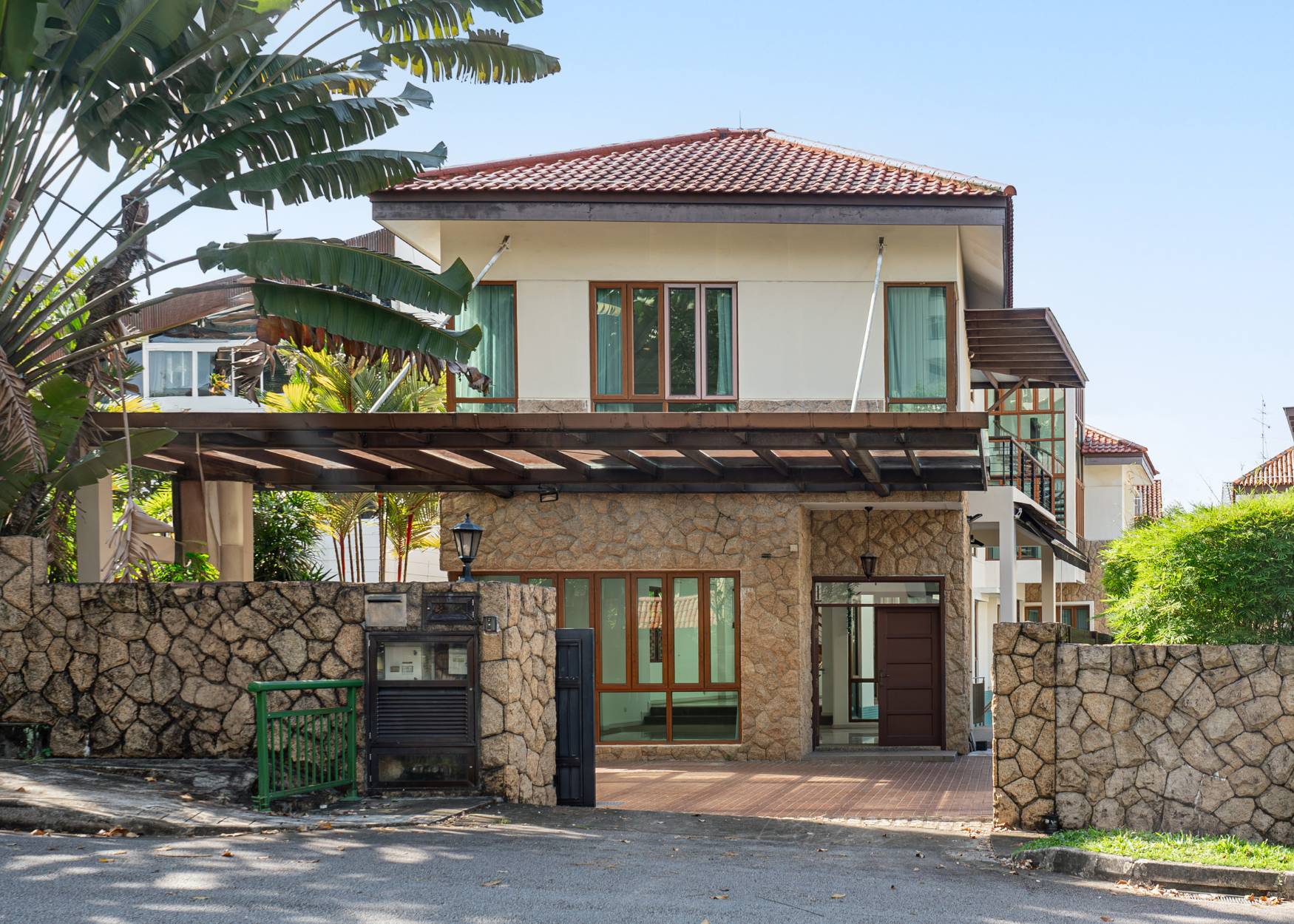 Holland Rd facade