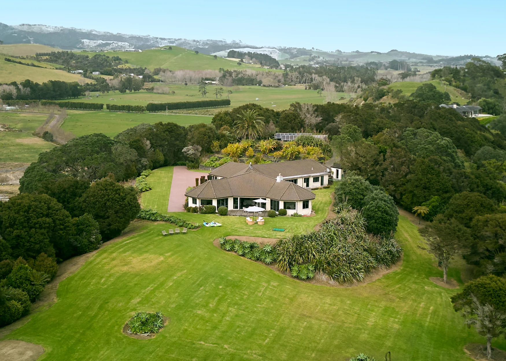 Clevedon Kawakawa Rd estate: A substantial single-level residence on a secluded coastal peninsula, in Auckland
